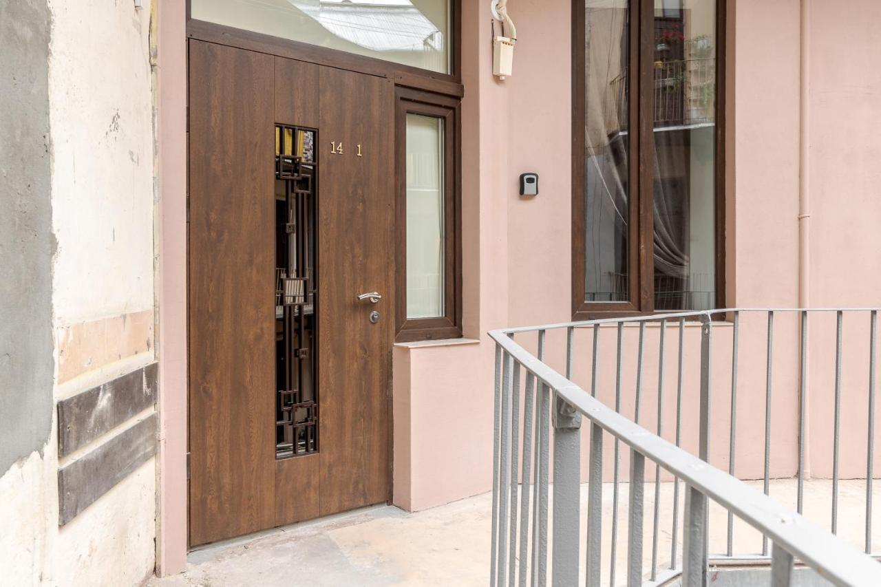 리비프 Luxury Flat In Downtown 2 아파트 외부 사진